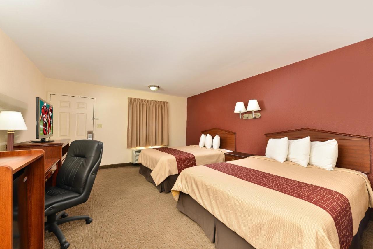 Red Roof Inn Долтон Экстерьер фото